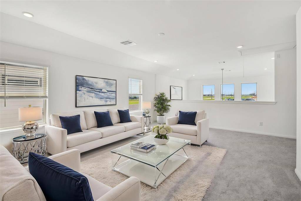 Welcome to the second living space on the upper level.