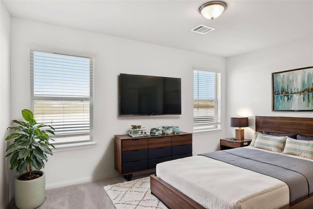 Discover this secondary bedroom.