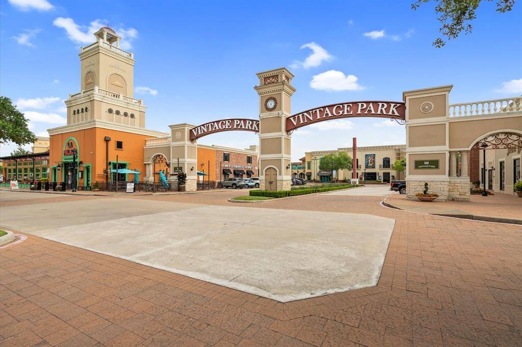 Vintage_Plaza