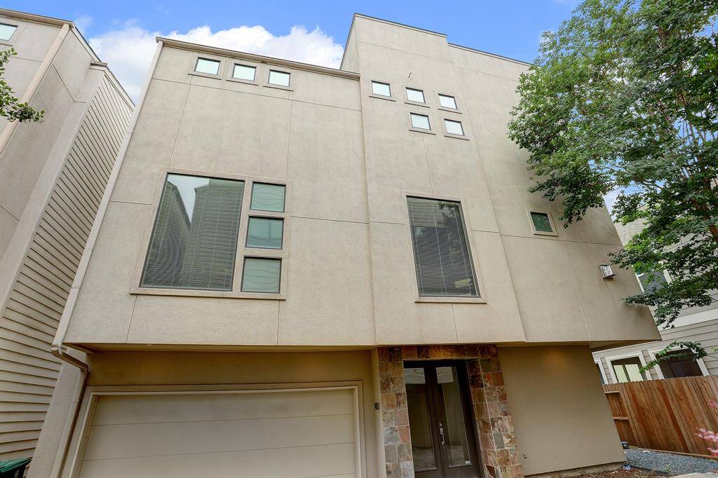 This beautiful single-family home is tucked away in back, quieter than most houses in this area.
