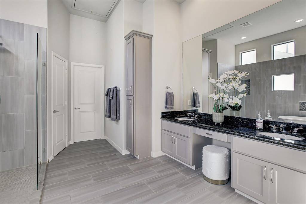 Great vanity area in Primary Bath
