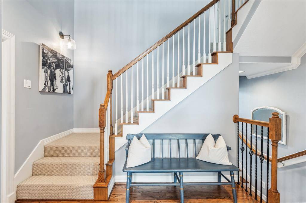 The stairs ascend to the 3rd floor where you will find a bonus space.