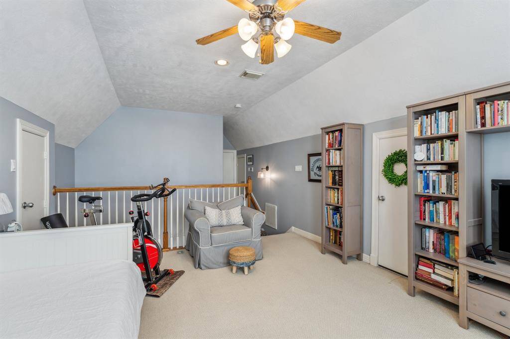 The possibilities are endless with this space.