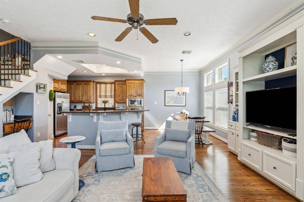 Seamlessly entertain and enjoy everyday living.