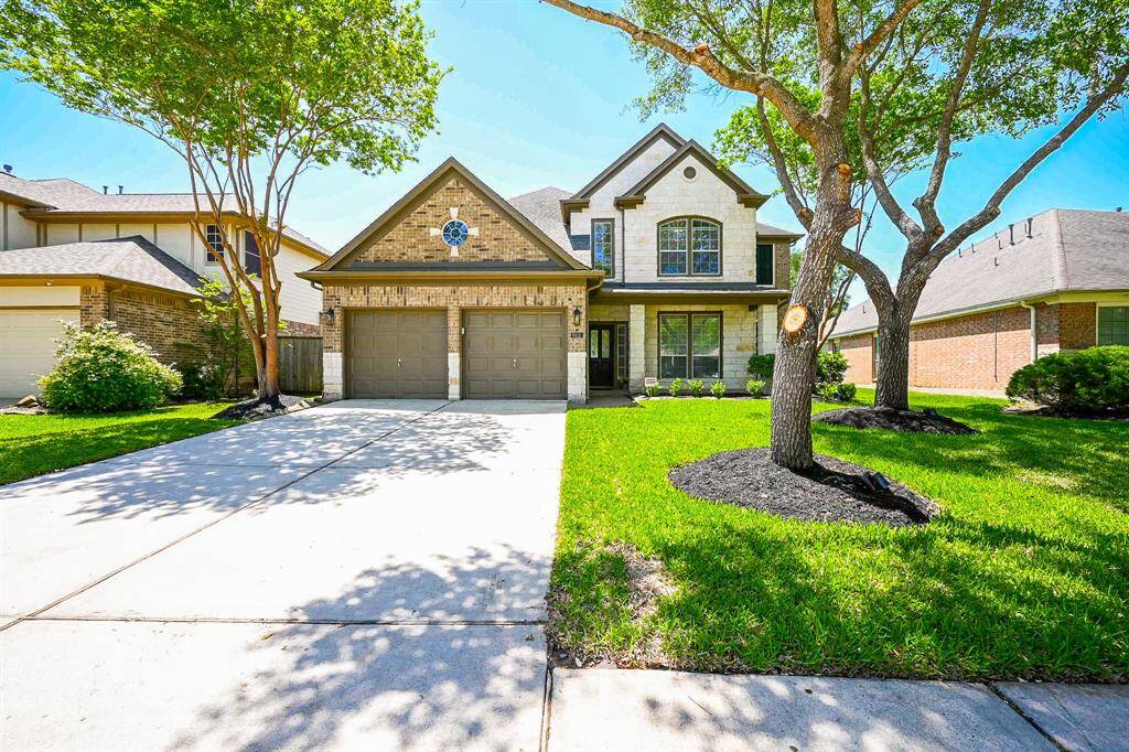 Welcome to 9615 Ralston Bend Lane!
