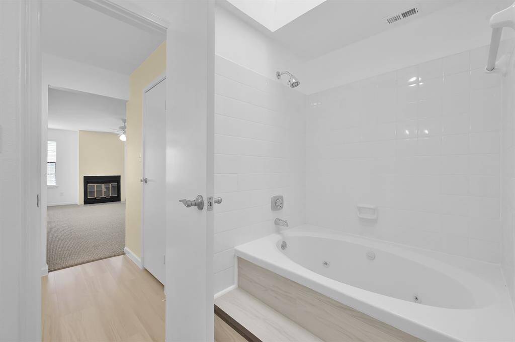 Jetti tub