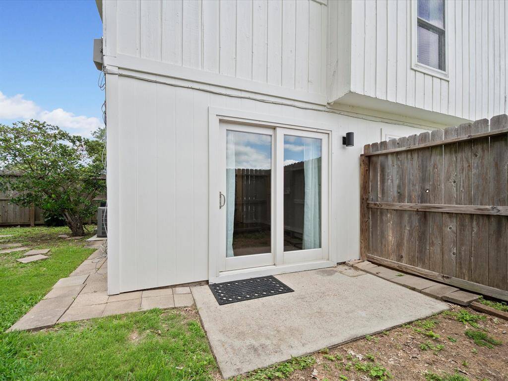 Fenced yard provides privacy