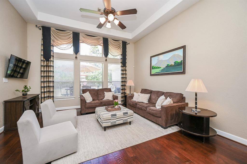 Imagine this rich space filled with friends and family at holiday time, enjoying good cheer!
