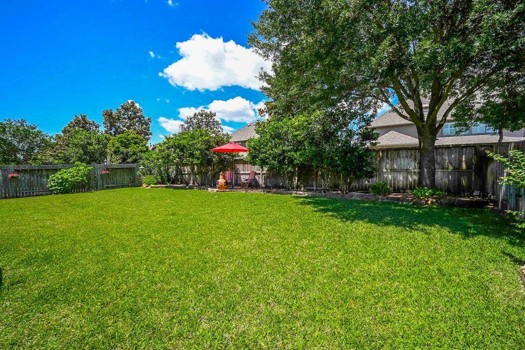 Mother Nature must like you, alot! Just look at this natural expanse that also happens to be your backyard.