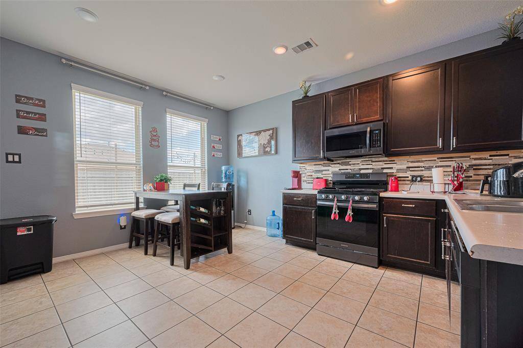 Kitchen/breakfast area