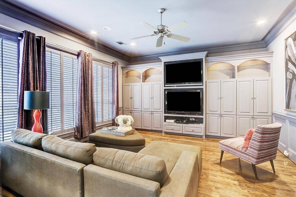 The first floor bedroom, which can be used as a media room or downstairs gameroom, is the ideal flex space. There is a full bathroom.