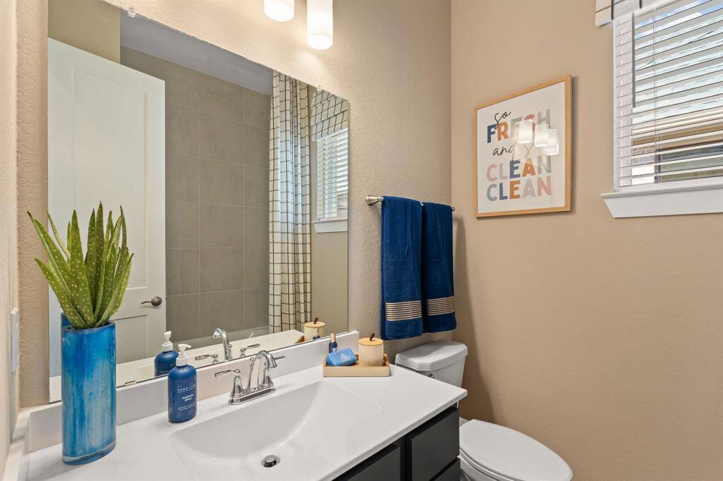 Photos are REPRESENTATIVE of the home /floor plan and are NOT of the actual home.  Selections, features, and room options may vary.  For more info, contact Chesmar Homes.