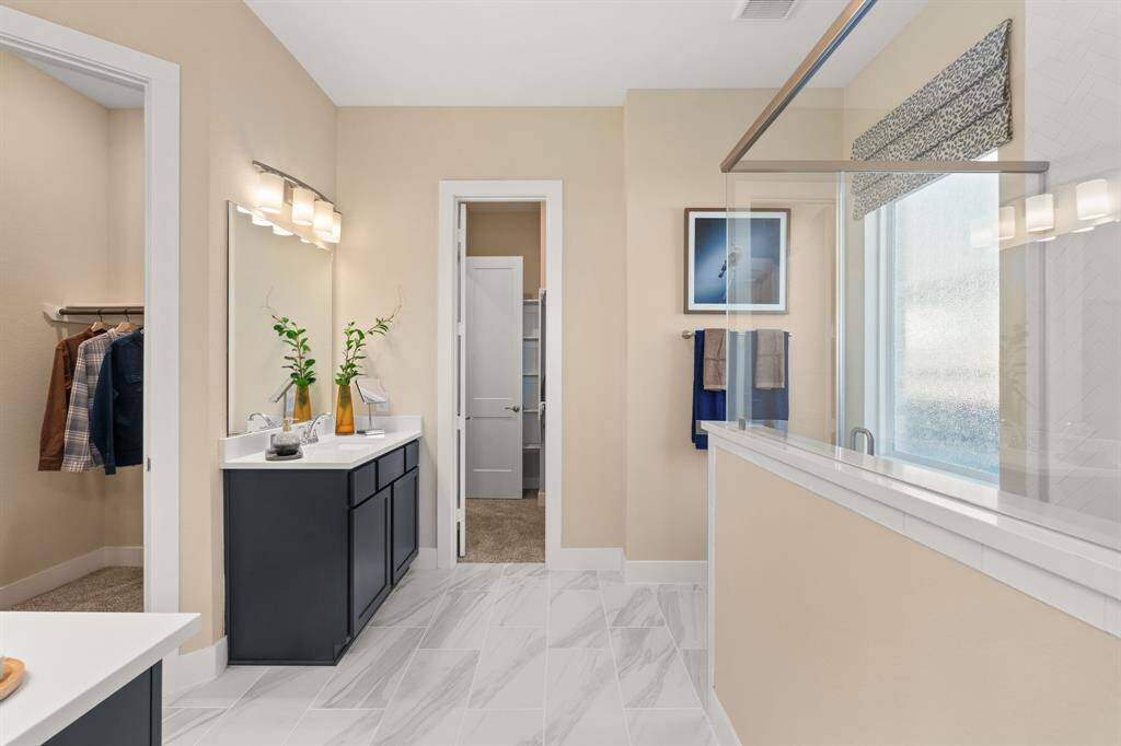 Photos are REPRESENTATIVE of the home /floor plan and are NOT of the actual home.  Selections, features, and room options may vary.  For more info, contact Chesmar Homes.