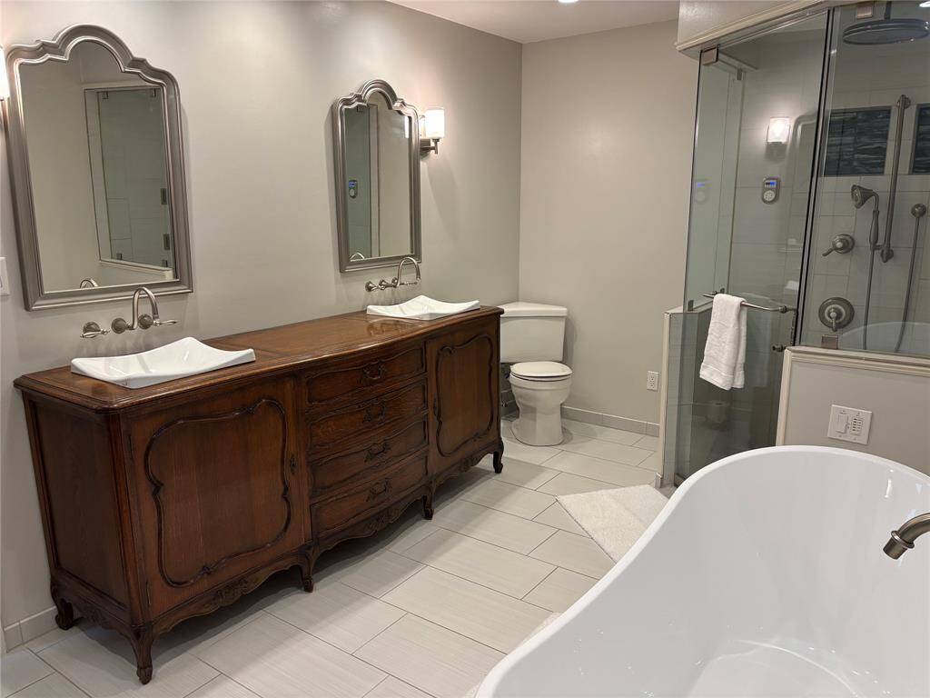 Primary Bathroom is dreamy.