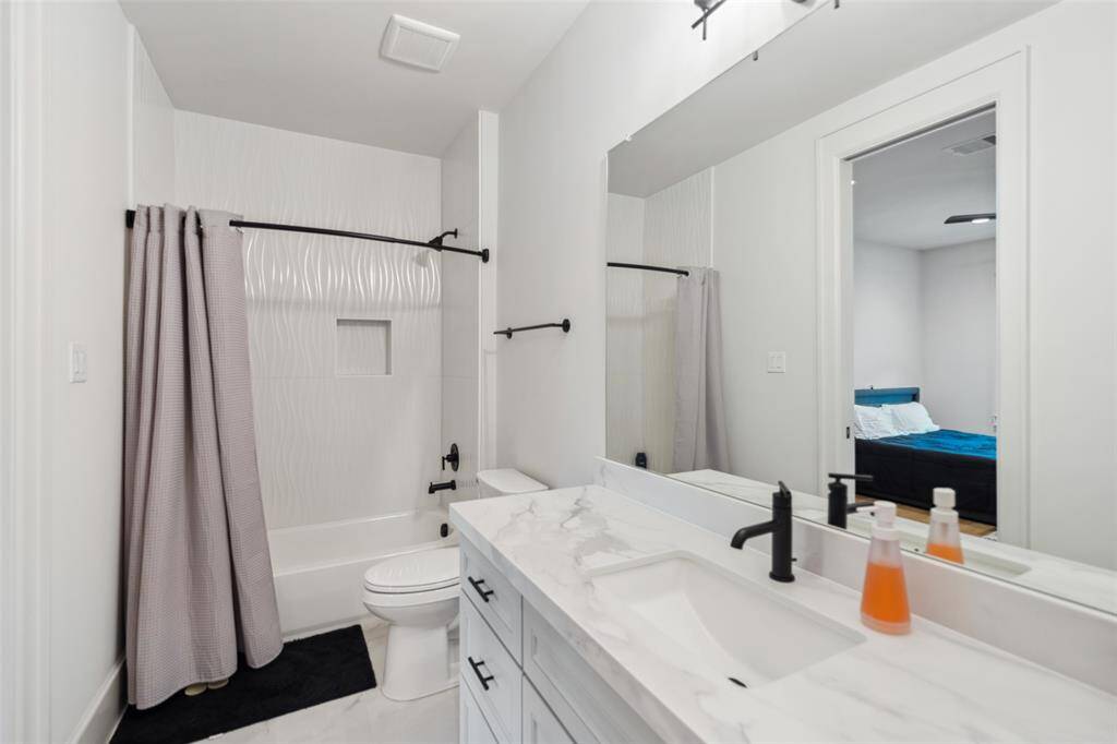 Secondary Bathroom 2