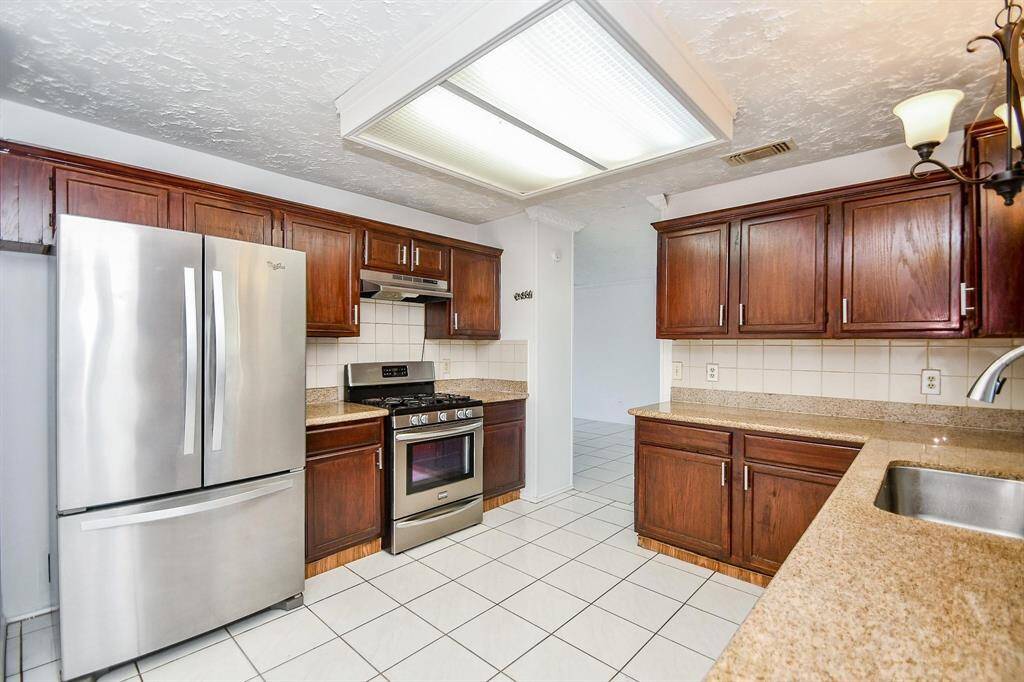 Open kitchen space