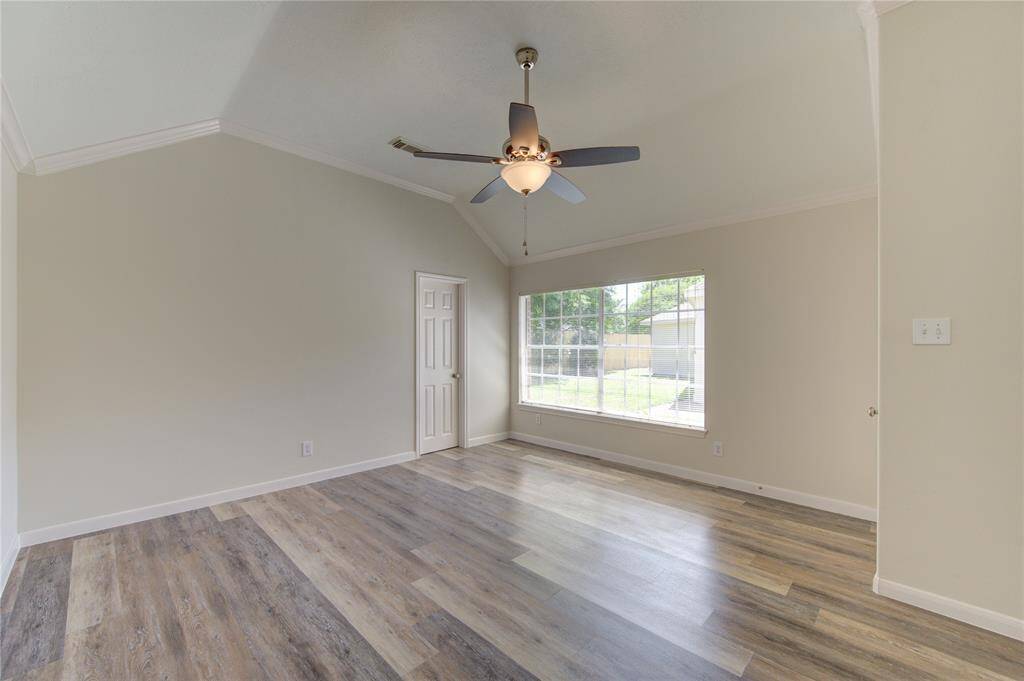 Primary.  All bedrooms have blinds and new ceiling fans.