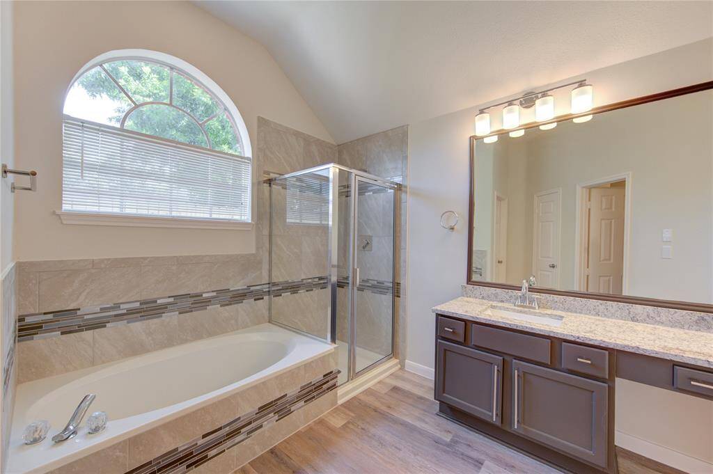 Another view of the primary bath.