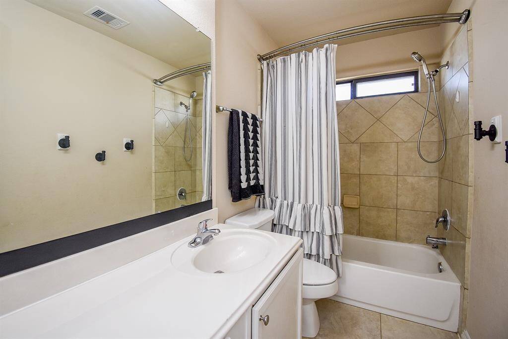 2nd bathroom