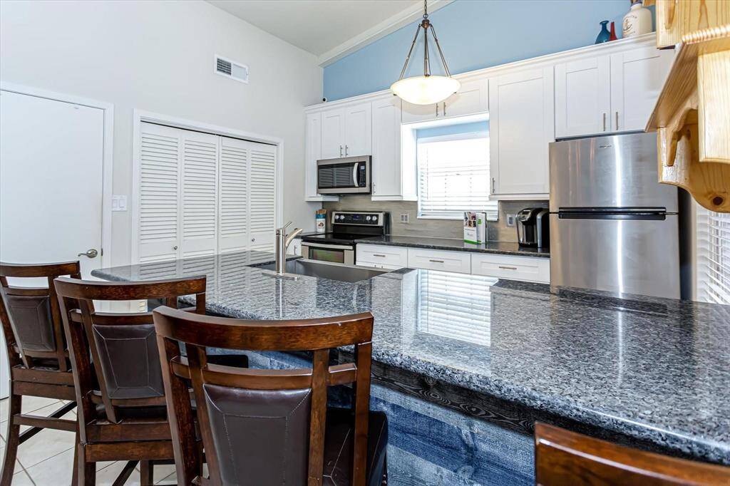 Breakfast bar pic from 2022