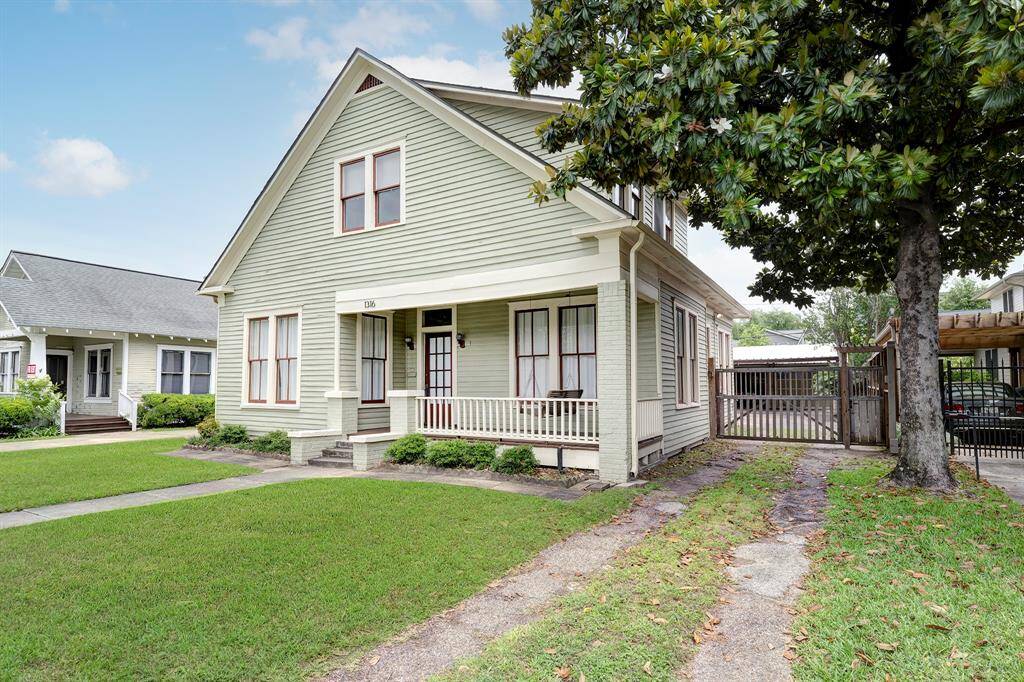 Built in 1900 front appearance remains original