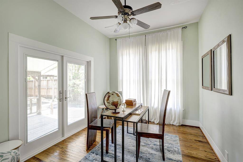 One of the downstairs bedrooms can also serve as a study
