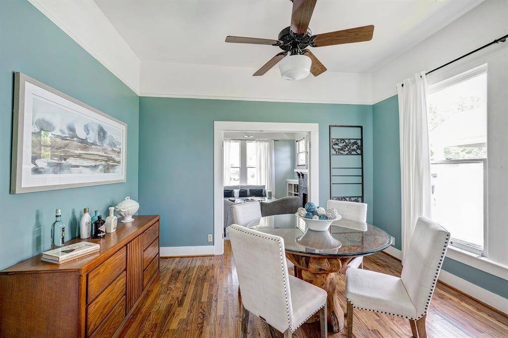Dining room off of the kitchen