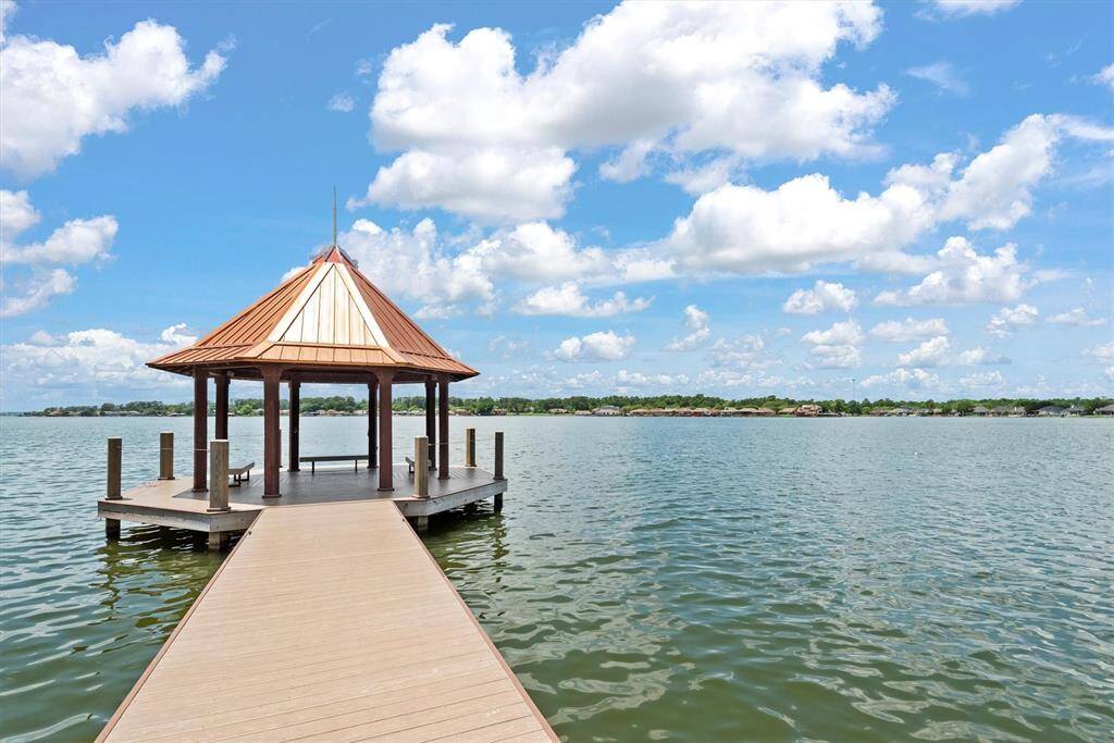 Stunning views of the lake plus 2 boat ramps for direct access to Lake Conroe!