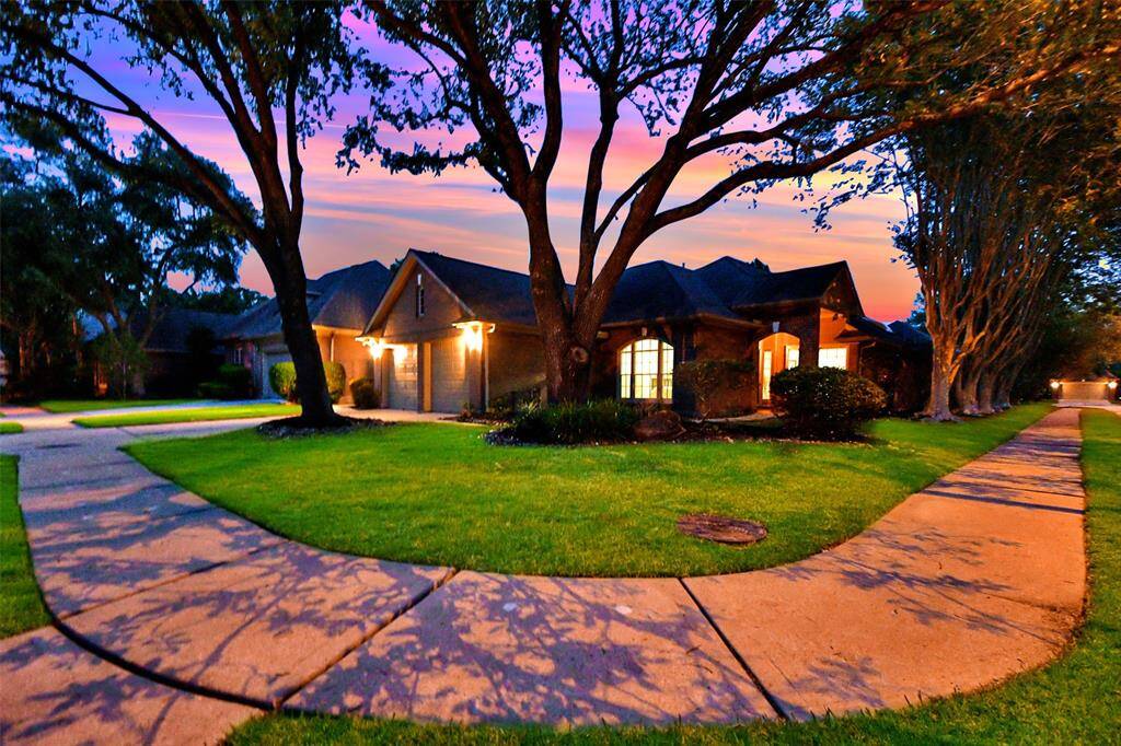 Beautiful corner lot with curb appeal. Pool and spa for your relaxation needs.