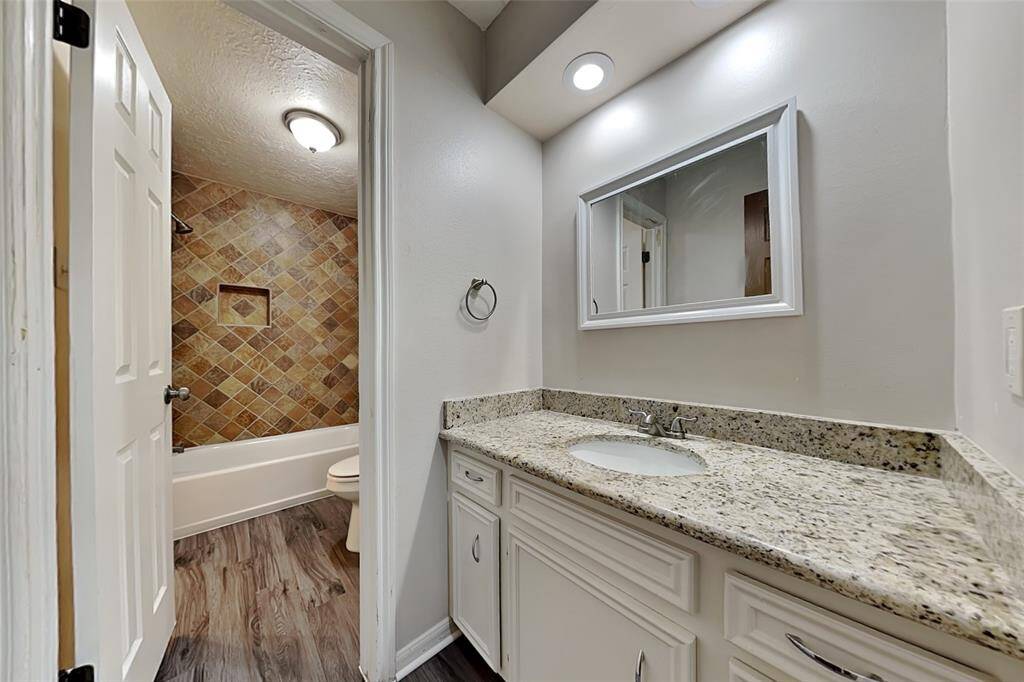 Bathroom 2nd floor