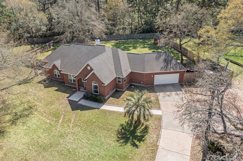 Stunning aerial of this charming home!