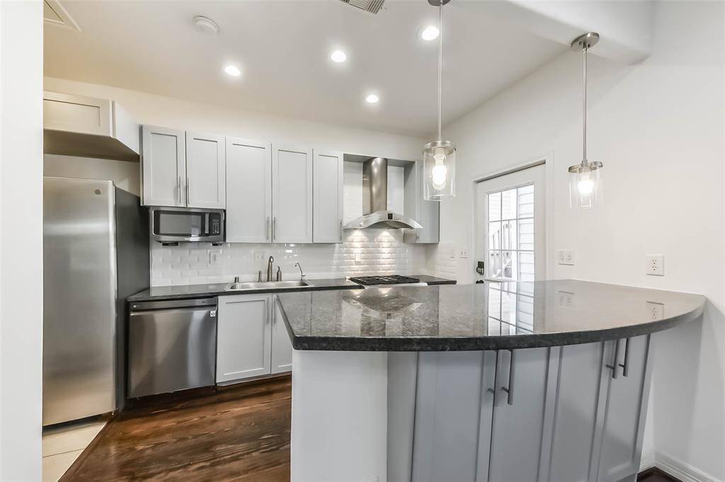 Beautifully updated kitchen!