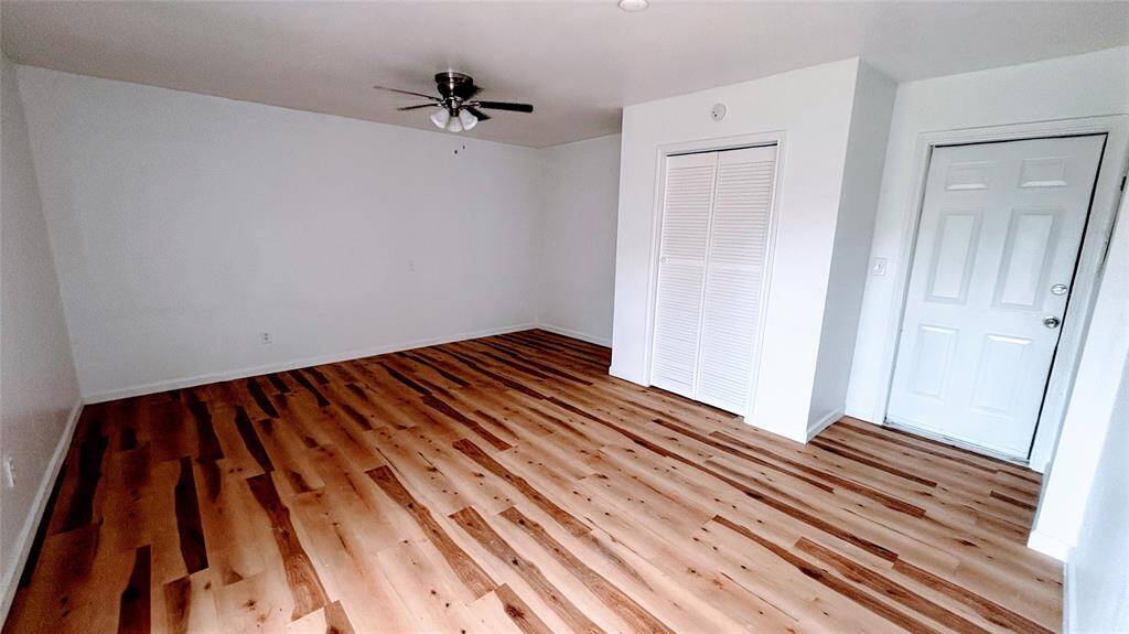 Bright and spacious bedroom 2.