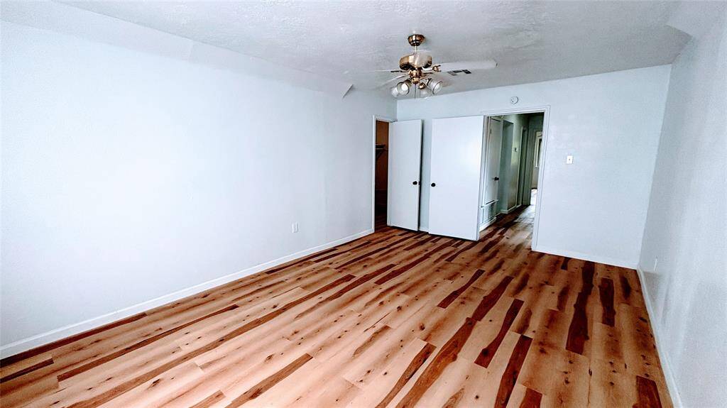 Another view of bedroom 5.