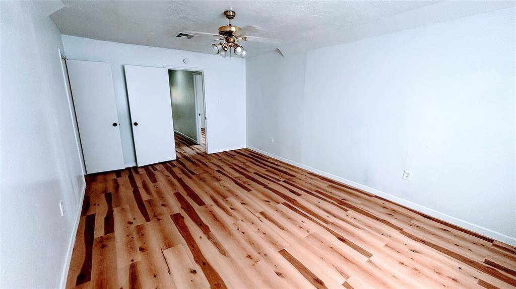 Another view of bedroom 5.