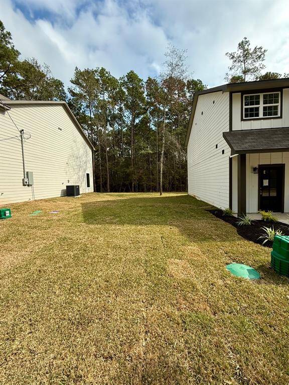 Large side yard.