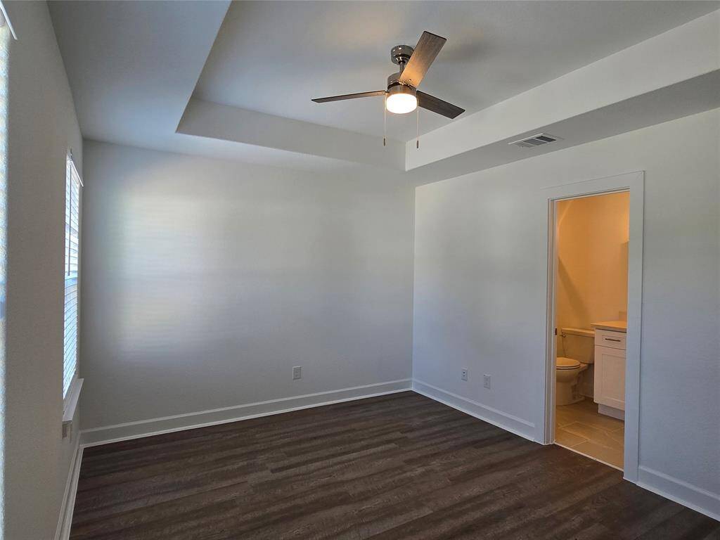 Upstairs 2nd Primary Bedroom
