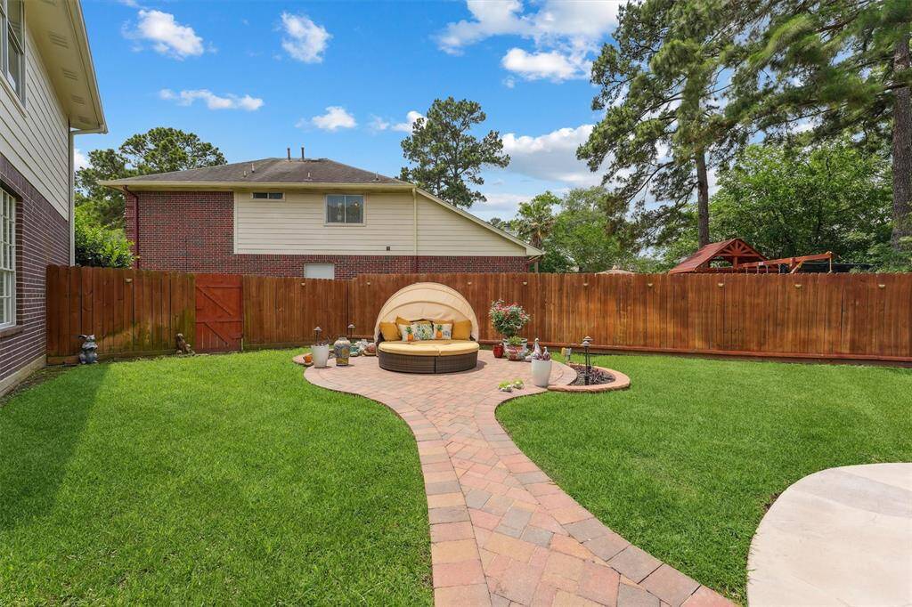 Large and luscious green space through out.