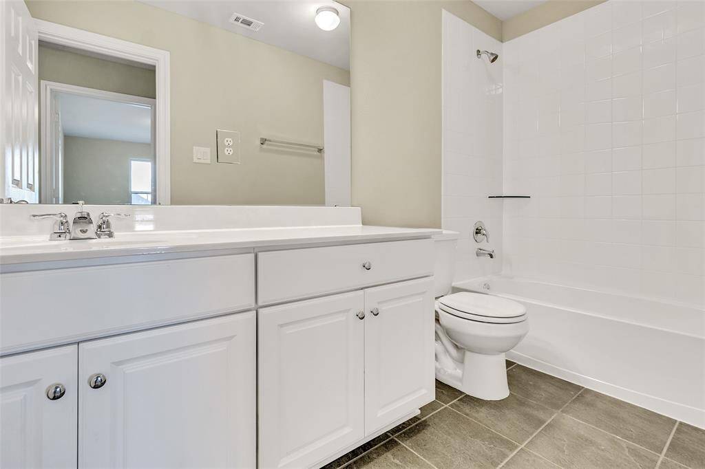Note: Sample product photo. Actual exterior and interior selections may vary by homesite. Photo may be virtually staged