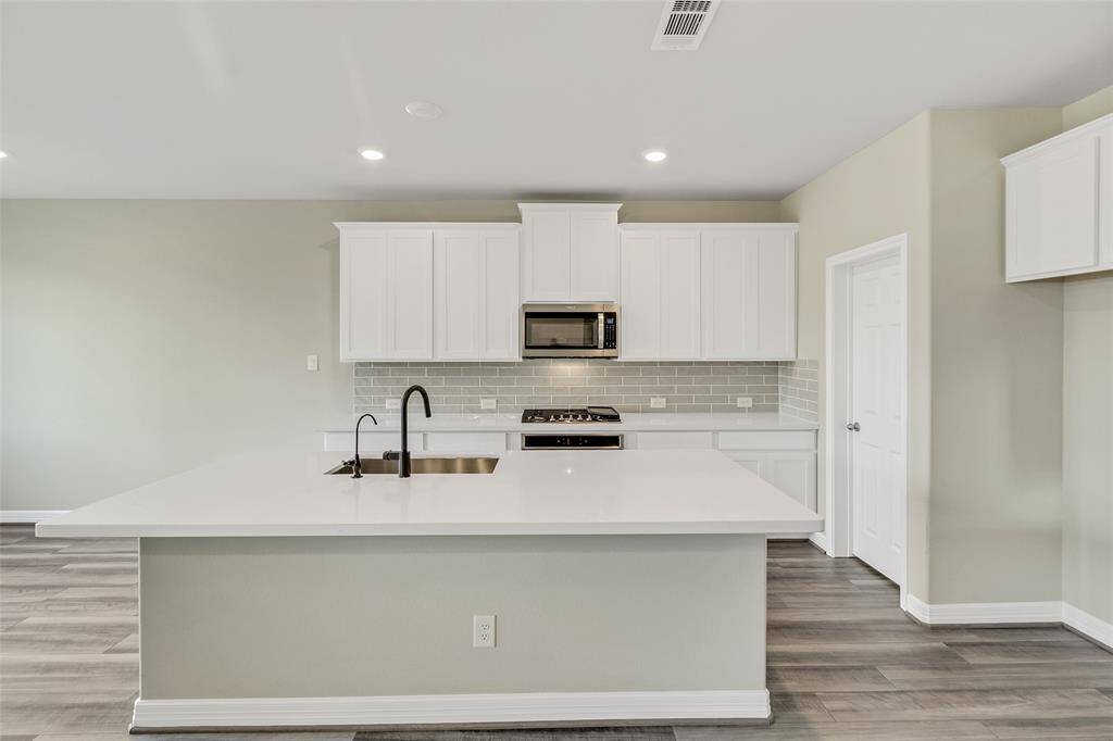 Note: Sample product photo. Actual exterior and interior selections may vary by homesite. Photo may be virtually staged