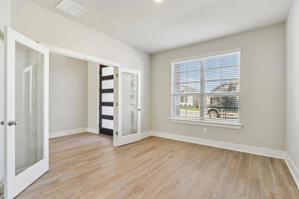 Photo is not of the actual home but is an inspirational photo of builder’s model home and may depict options, furnishings, and/or decorator features that are not included.
