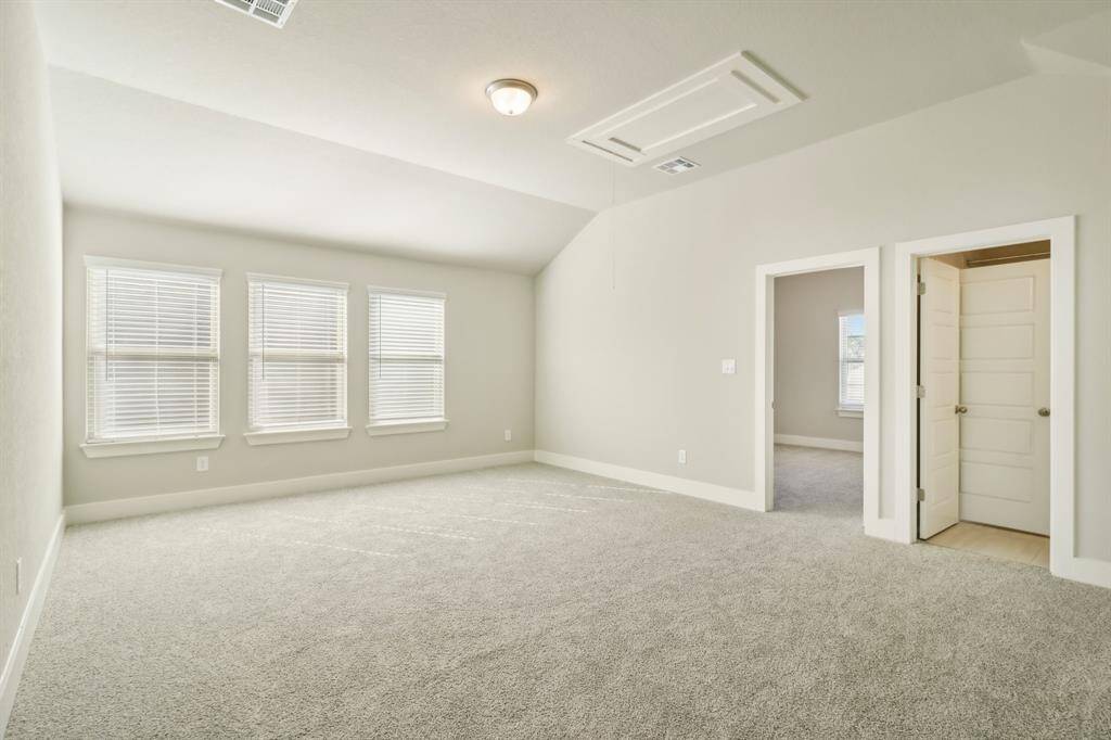 Photo is not of the actual home but is an inspirational photo of builder’s model home and may depict options, furnishings, and/or decorator features that are not included.