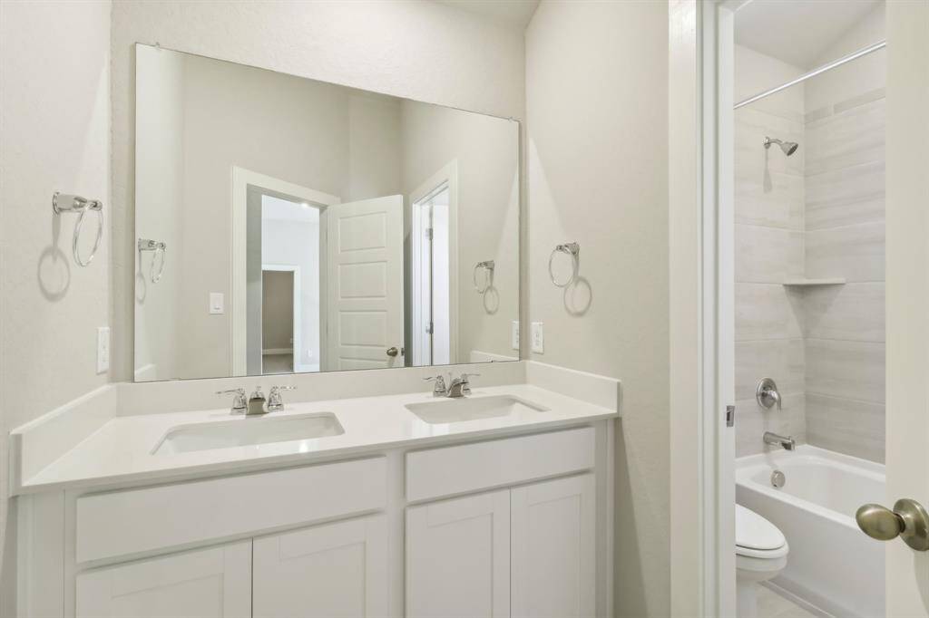 Photo is not of the actual home but is an inspirational photo of builder’s model home and may depict options, furnishings, and/or decorator features that are not included.
