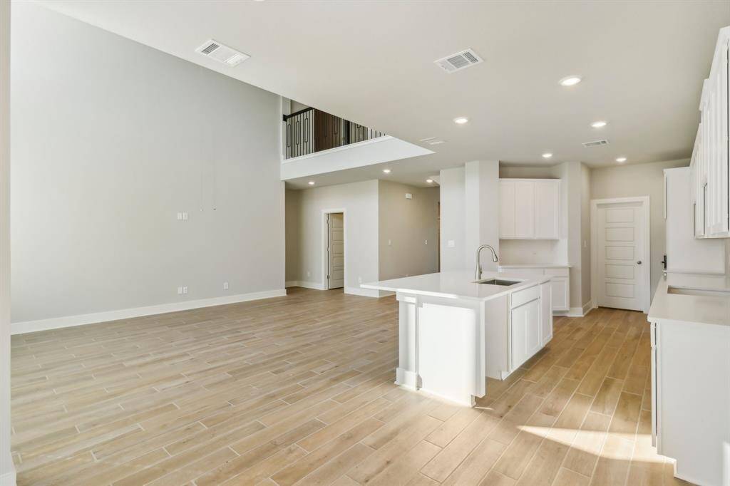 Photo is not of the actual home but is an inspirational photo of builder’s model home and may depict options, furnishings, and/or decorator features that are not included.