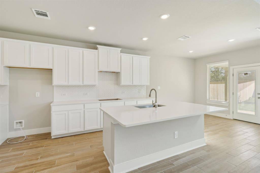 Photo is not of the actual home but is an inspirational photo of builder’s model home and may depict options, furnishings, and/or decorator features that are not included.