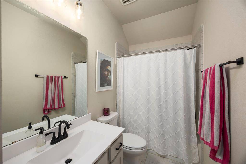 Guest bathroom upstairs just off the first guest bedroom.