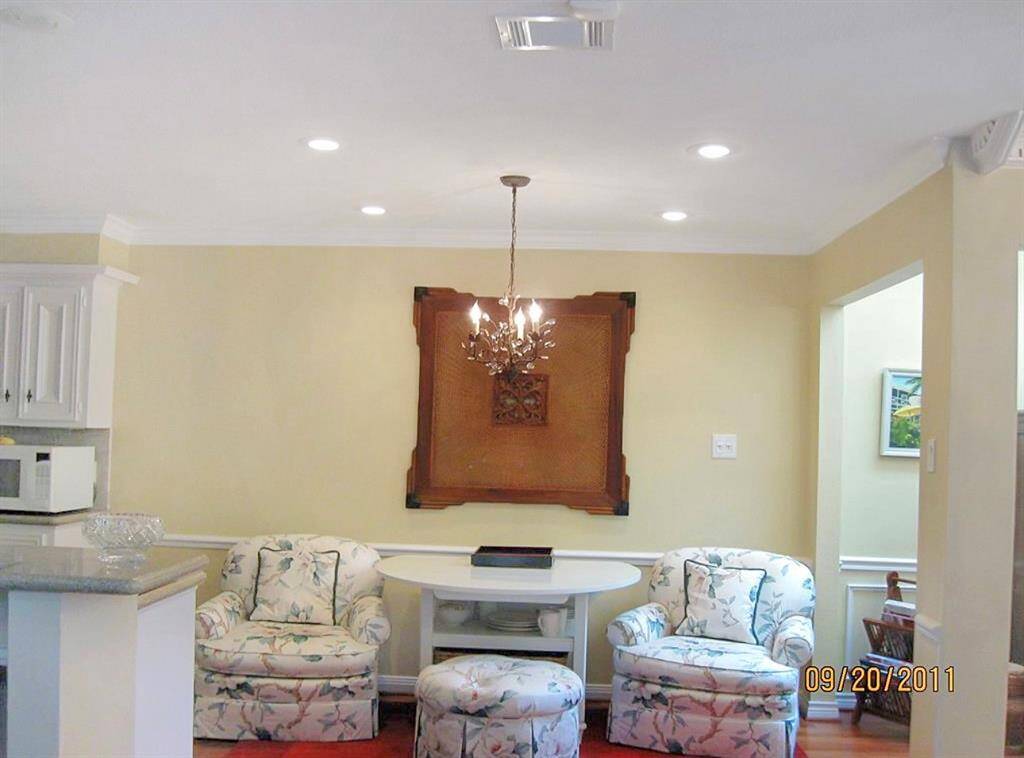Open flow floorplan with gas log fireplace