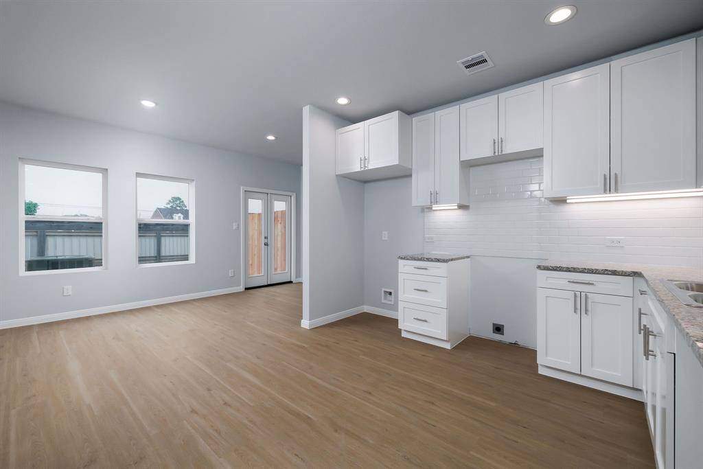 REFRIGERATOR INCLUDED