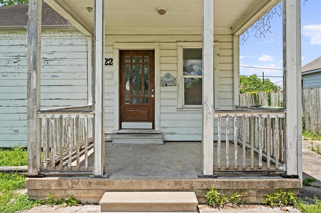 The front home has 2 beds and 1 bath