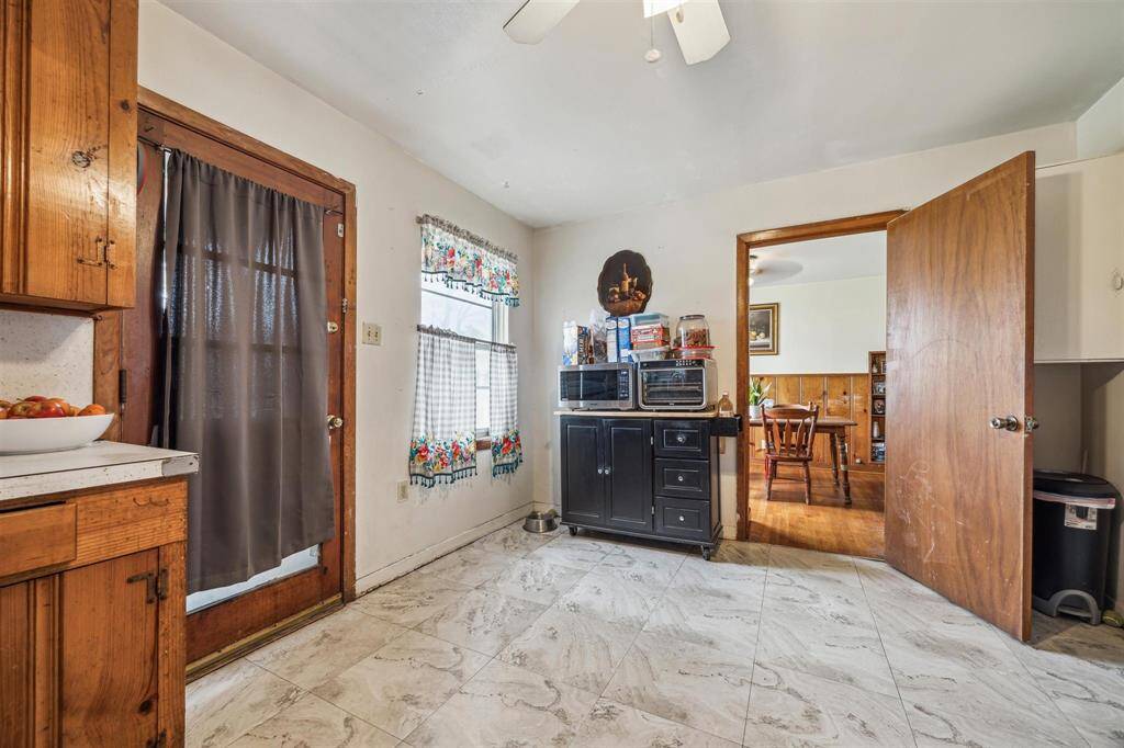 Kitchen with easy access to the dining area.